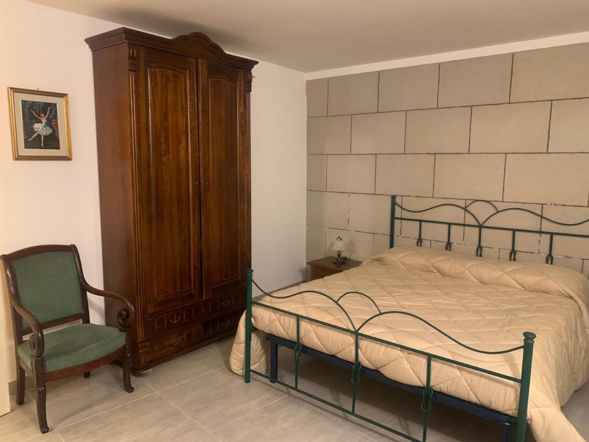 La Casa Di Stefania 2 Centro Storico Apartment Lecce Luaran gambar