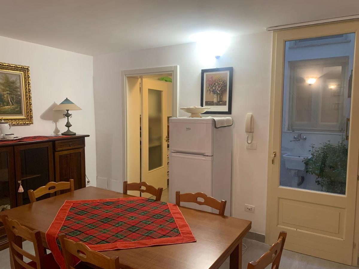 La Casa Di Stefania 2 Centro Storico Apartment Lecce Luaran gambar